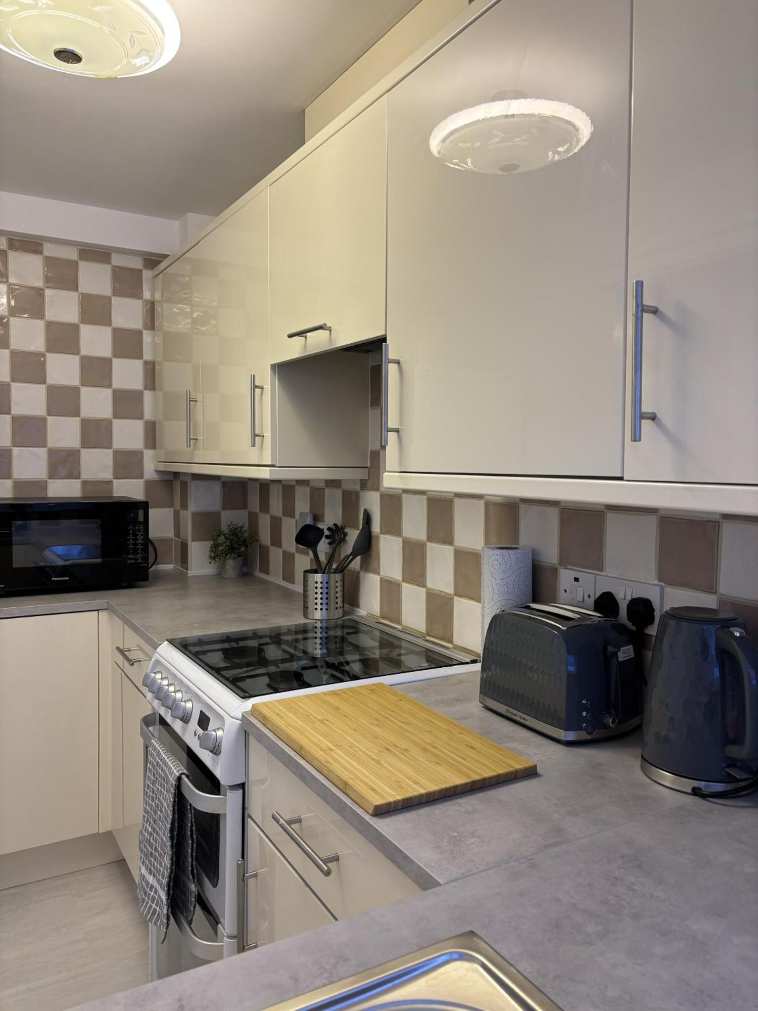 Cosy Corner - 2 Beds, Free Parking, Next To Southampton General Hospital 빌라 외부 사진