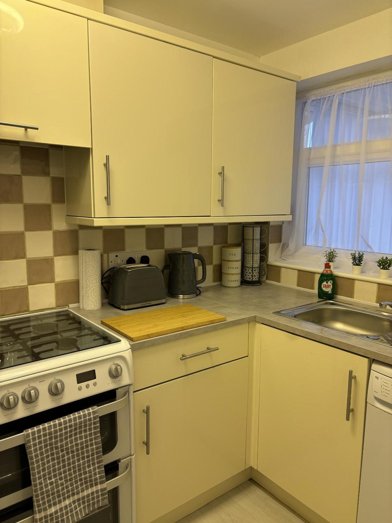 Cosy Corner - 2 Beds, Free Parking, Next To Southampton General Hospital 빌라 외부 사진